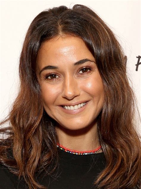 actress emmanuelle chriqui